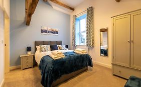 Caer Fedwen Barns Clwyd Cottage Two Bed, Barn Conversion With Private Hot Tub