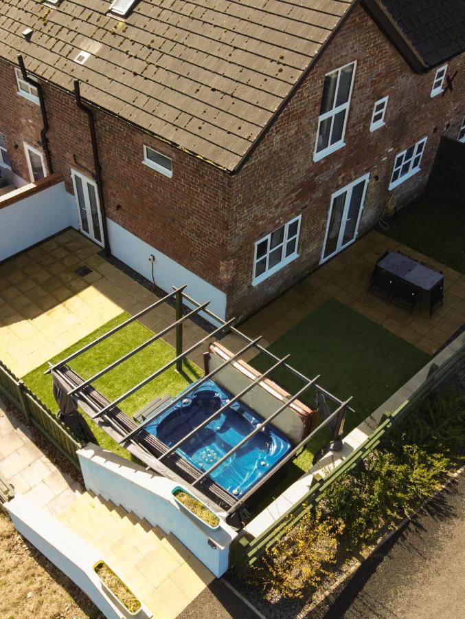 Caer Fedwen Barns Clwyd Cottage Two Bed, Barn Conversion With Private Hot Tub Bodfari Exterior photo